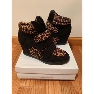 Forever 21 - Wedge Sneakers